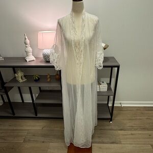 🤍 Val Mode Vintage Long Sheer Nylon Lace Robe – Size Small (Made in USA)